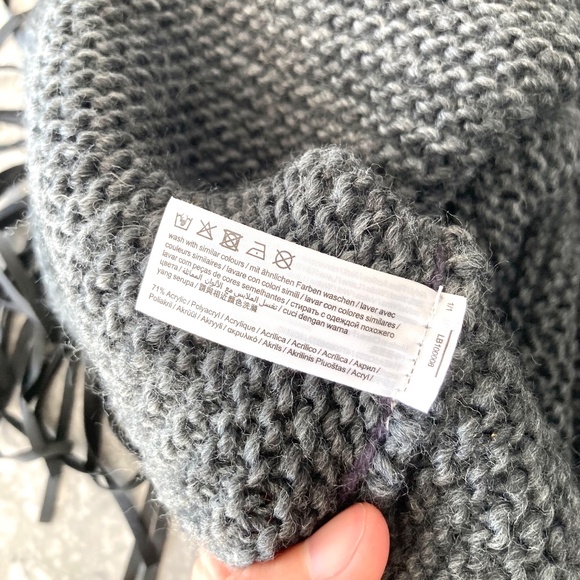 ESPRIT Fringed Infinity Knit Scarf - Picture 10 of 10